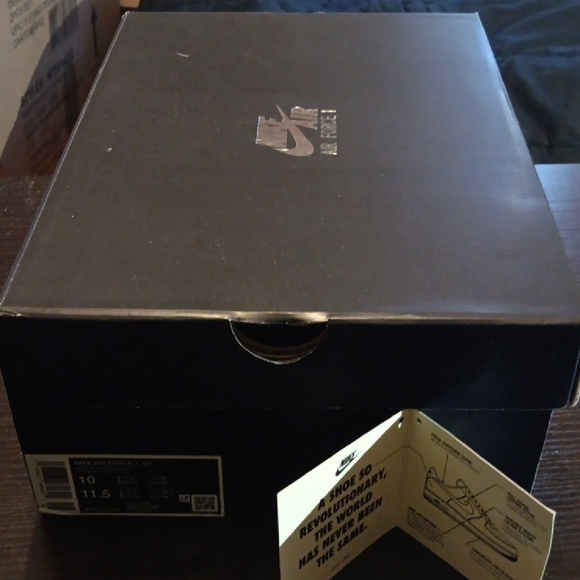 Nike Air Force 1 Low (2025) Black Iron Gray Patent Mens 10 Women 11.5 EUC OG BOX - Picture 10 of 10